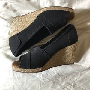 GH Bass Peep Toe Wedge, 6.5, Black